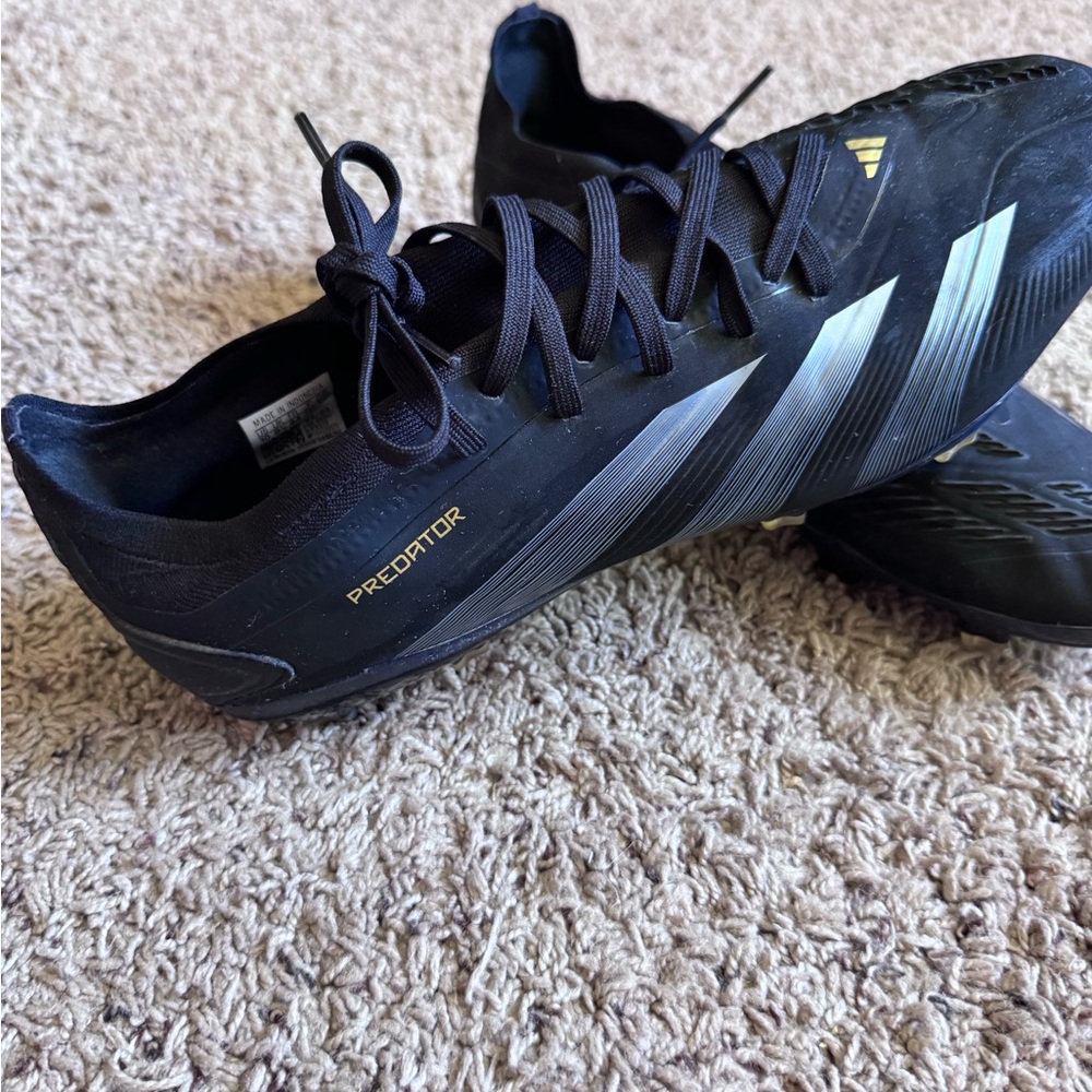 Mens size 10 Adidas Predator Pro FG Soccer Cleats